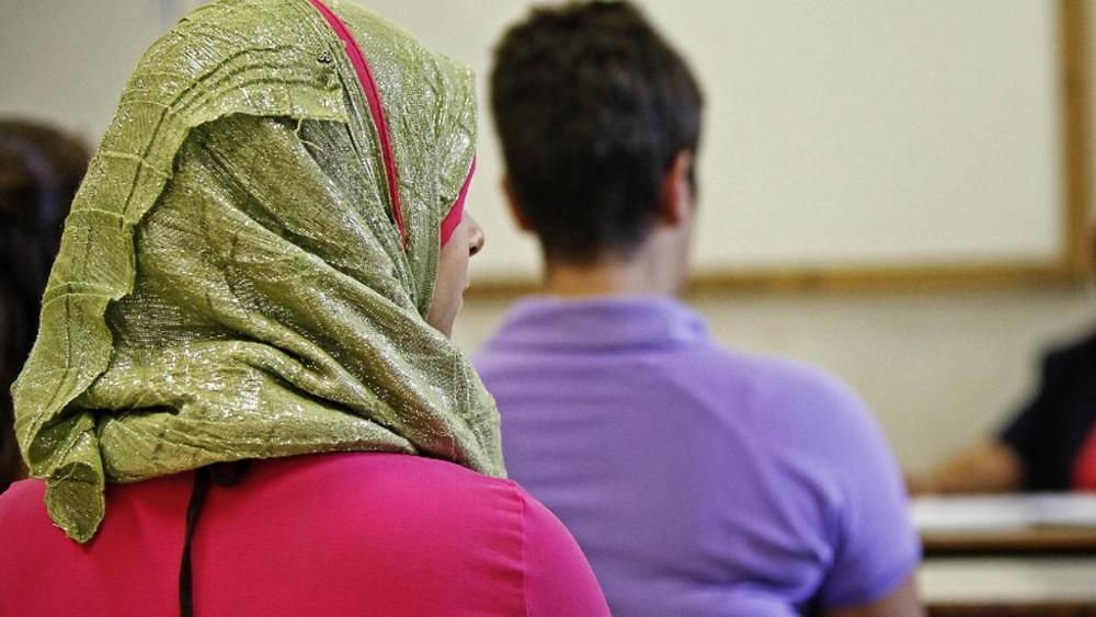 Assegno divorzile per il coniuge straniero: se la moglie è pr...