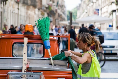 Infortunio mortale di un operaio della raccolta dei rifiuti: ...