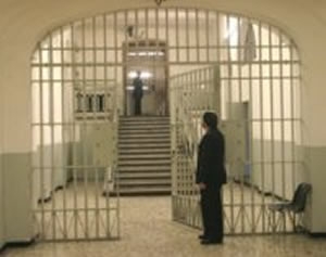 Direttore di un carcere svolge mansioni di dirigente: il Mini...
