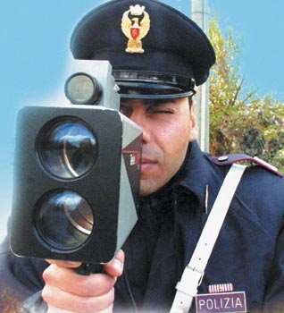 Accertamento di violazione al codice della strada - Valido an...