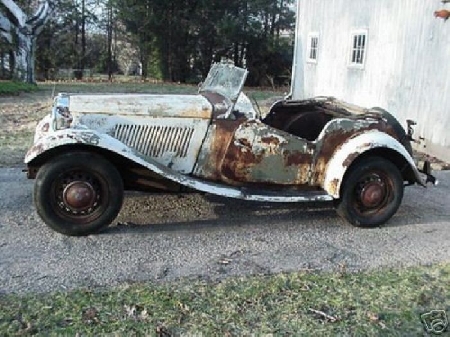 Gli rubano l'auto ma omette di dire all'assicurazione che era...
