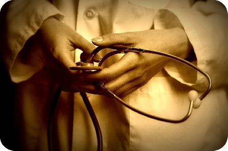 IL medico che opera in una clinica convenzionata con S.S.N. ...