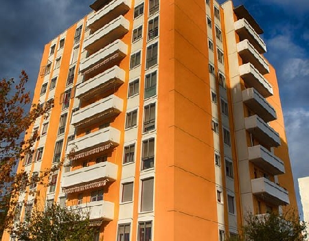 L’amministratore di condominio, senza necessità di autorizzaz...