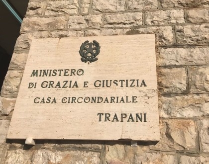 Trapani. Si presenta dai Carabineri e dice di avere incendiat...