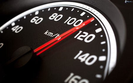 Alterazione del contachilometri nella vendita di auto usate.