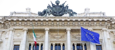 L'art. 720 c.c. non obbliga il giudice ad attenersi necessari...