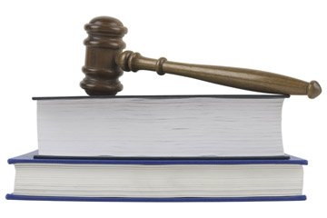 Consigliere accusa un dirigente del Comune di essere colluso ...