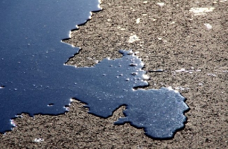 Incidente provocato da chiazza di gasolio sull’asfalto: iI F....