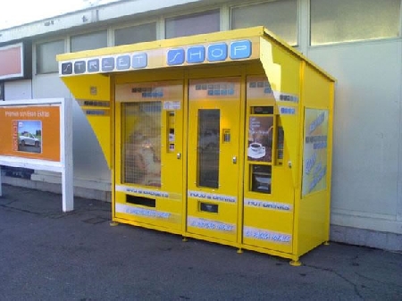 L'acqua utilizzata per il rifornimento dei distributori autom...