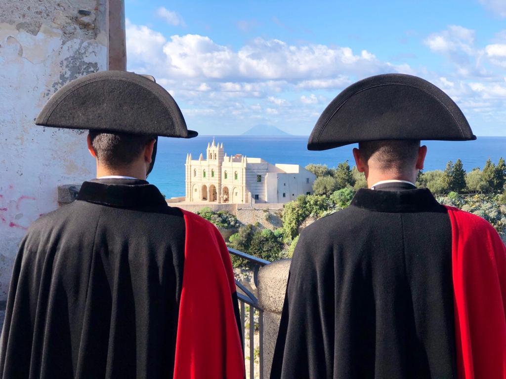L'indennità di trasferimento prevista a favore dei milita...