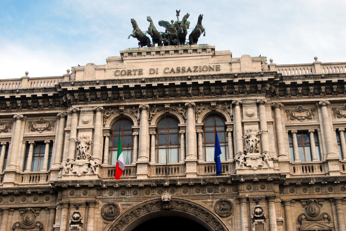 Violazione di segreti d'ufficio e imparzialità della P.A....