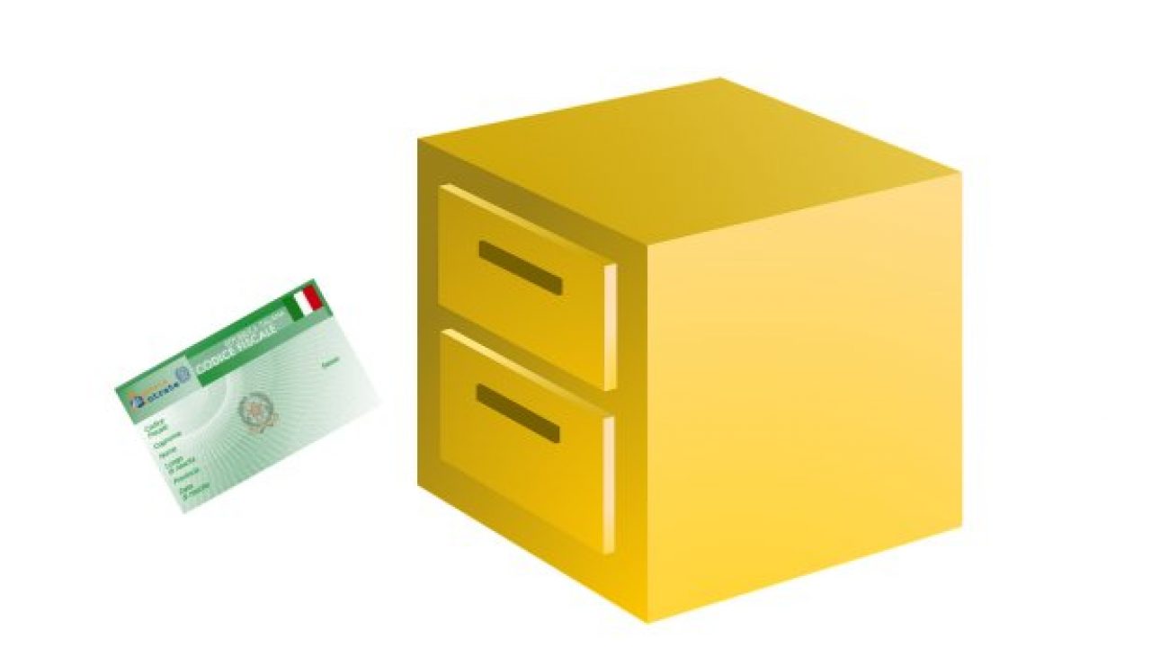 Chi si introduce nel "cassetto fiscale" altrui, con...