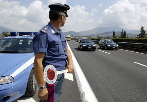 Divieto di circolazione per il Covid: non è reato la falsa au...