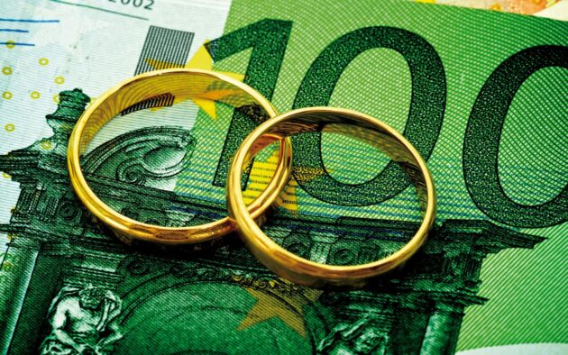 Mantenimento del padre alla figlia maggiorenne e laureata: va...