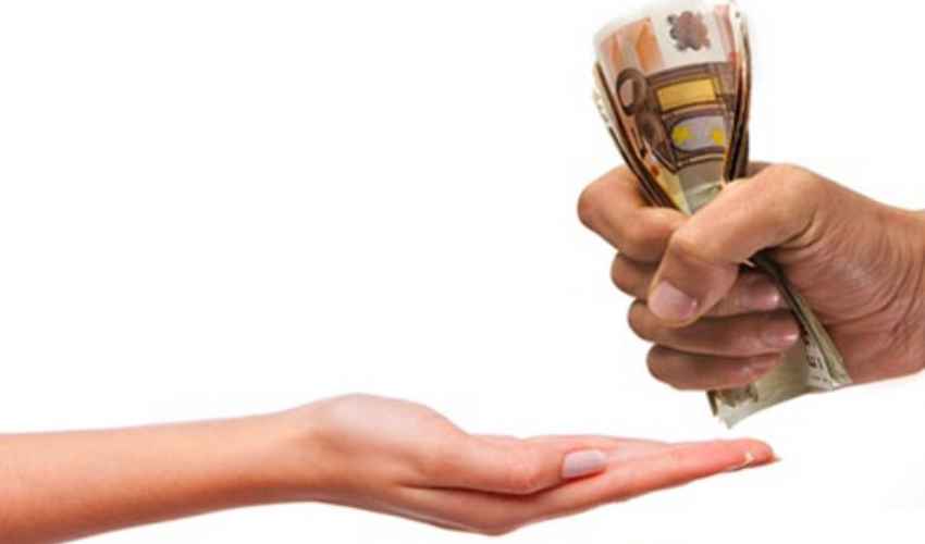 Responsabilità genitoriale.  Violenza sessuale: i genitori de...