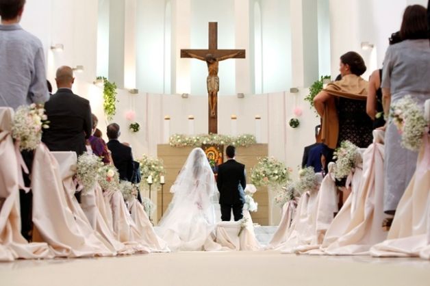 Cambio di religione e successiva indifferenza verso il marito...