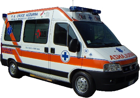 Chieti. Due operatori del 118 vanno, a bordo di un'ambulanza ...