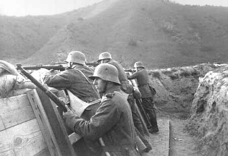 I guerra mondiale. Soldato del 129° Fanteria. Trincea Monte Z...