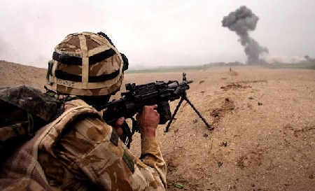 Diserzione e truffa aggravata. Militare non rientra al repart...