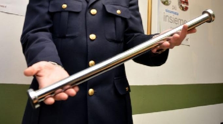 Colpisce un uomo con una spranga di ferro. E' tentato omicidi...