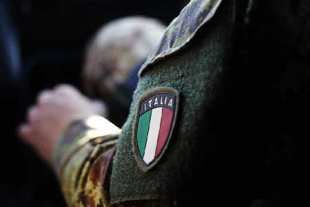 Il militare di leva obbligatoria non è legato all'amministraz...