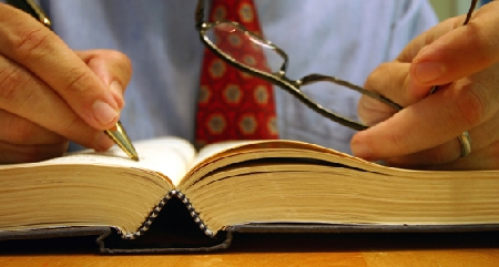 Il praticante avvocato abilitato non può patrocinare cause in...