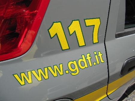 Una donna chiama ripetutamente il 117 disturbando il servizio...