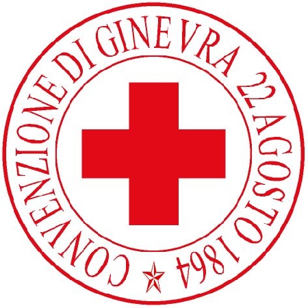 Un volontario della Croce Rossa durante il trasporto in osped...
