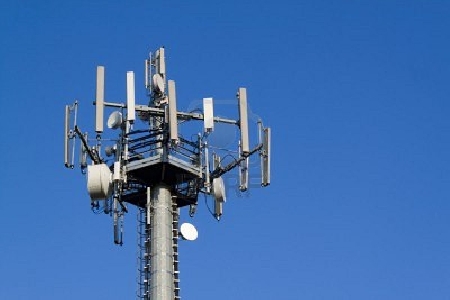 Antenna di telefonia da posizionare in mezzo alla Piazza? Leg...