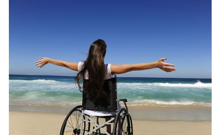 I genitori di una bambina portartice di handicap citano il Co...
