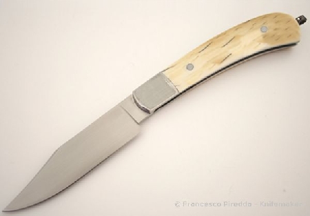 Viene trovato con un coltello con lama da 21 cm: si giustific...