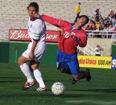 PUGNO IN FACCIA A GIOCO FERMO:  SUPERA IL RISCHIO CONSENTITO....