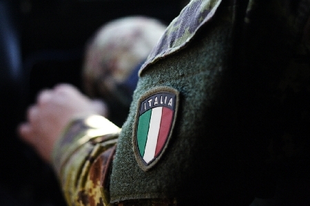 Maresciallo dell'esercito, ufficiale di picchetto in servizio...
