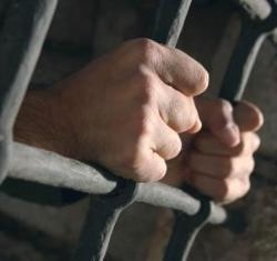 La figlia è portatrice di handicap ed il padre non provvede a...