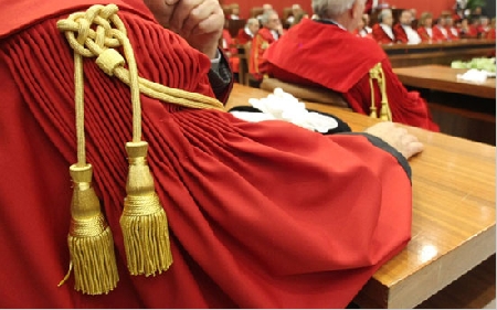Il Giudice quando compensa le spese tra le parti deve motivar...