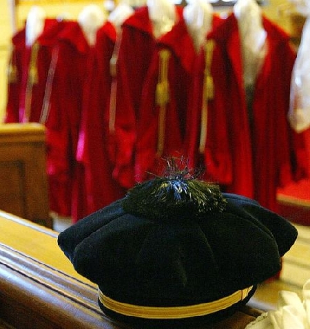 Pacchetto sicurezza - La Cassazione disapplica la norma che p...