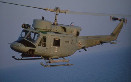 Otto naufraghi salvati da un elicottero dell'Aeronautica Mili...