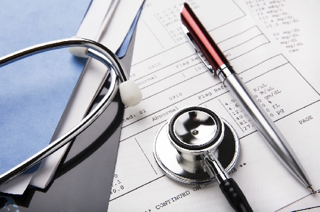 Medico prescrive farmaci a uno sportivo per “rimetterlo in fo...